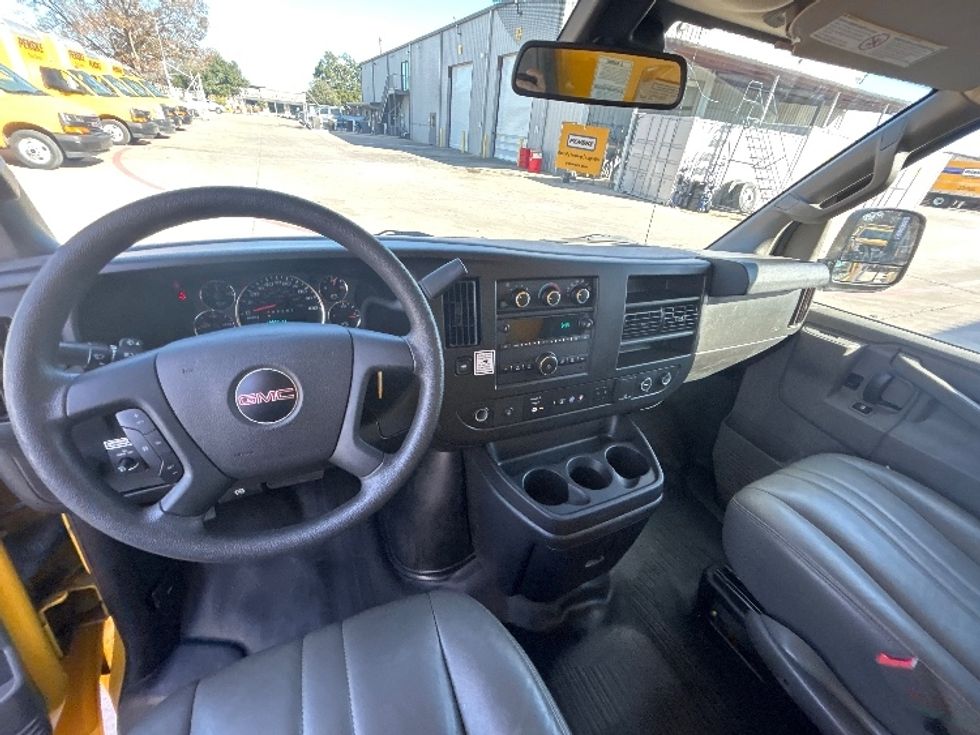 Light Duty Box Truck-Light and Medium Duty Trucks-GMC-2021-Savana G33503-San Antonio-TX-110,003\n\t\tmiles-$ 25,250 - Image 17