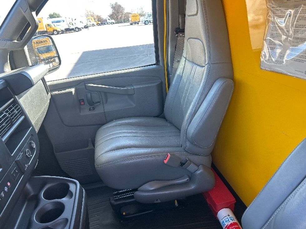 Light Duty Box Truck-Light and Medium Duty Trucks-GMC-2021-Savana G33503-San Antonio-TX-110,003\n\t\tmiles-$ 25,250 - Image 18