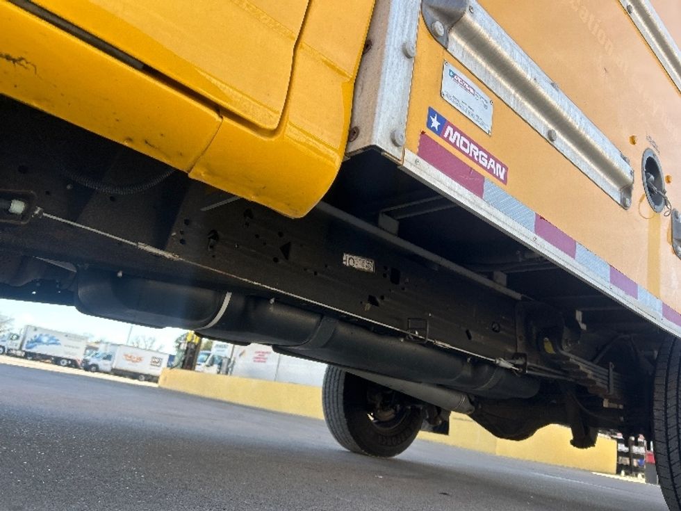 Light Duty Box Truck-Light and Medium Duty Trucks-GMC-2021-Savana G33503-San Antonio-TX-110,003\n\t\tmiles-$ 25,250 - Image 5