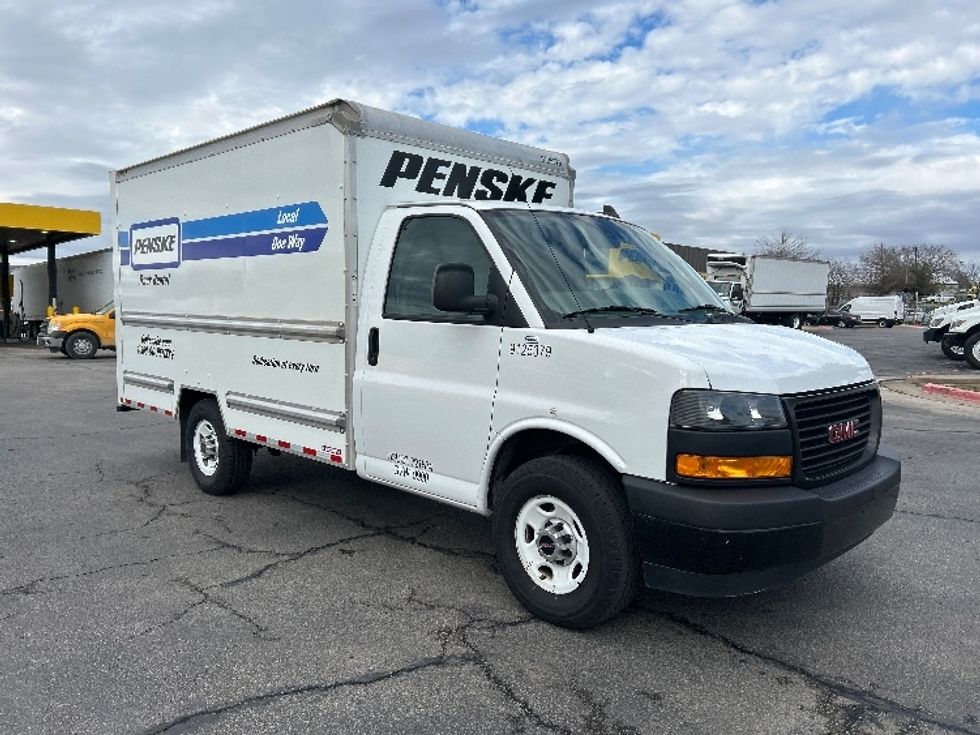 Light Duty Box Truck-Light and Medium Duty Trucks-GMC-2021-Savana G33503-San Antonio-TX-111,941\n\t\tmiles-$ 27,500 - Image 1
