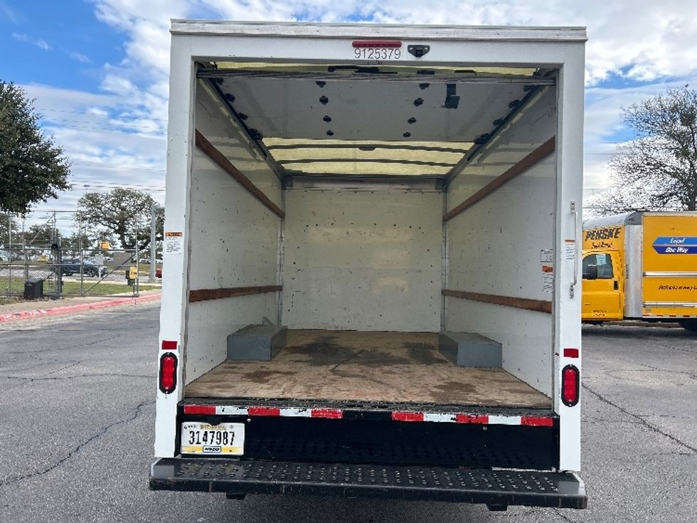 Light Duty Box Truck-Light and Medium Duty Trucks-GMC-2021-Savana G33503-San Antonio-TX-111,941\n\t\tmiles-$ 27,500 - Image 8