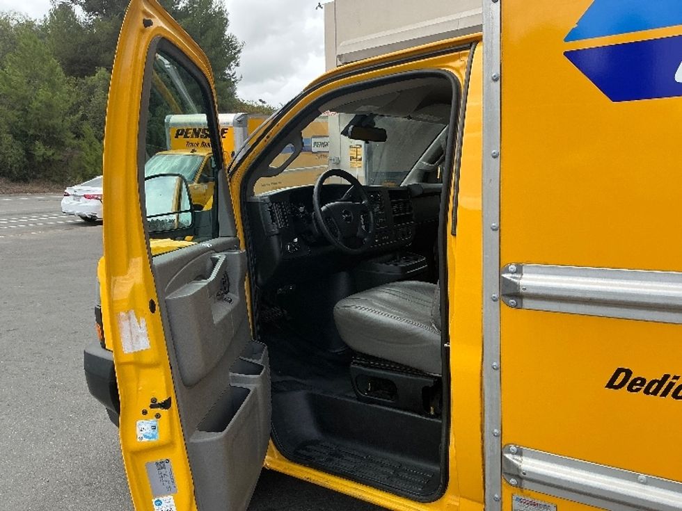 Light Duty Box Truck-Light and Medium Duty Trucks-GMC-2021-Savana G33503-San Diego-CA-115,291\n\t\tmiles-$ 24,750 - Image 16