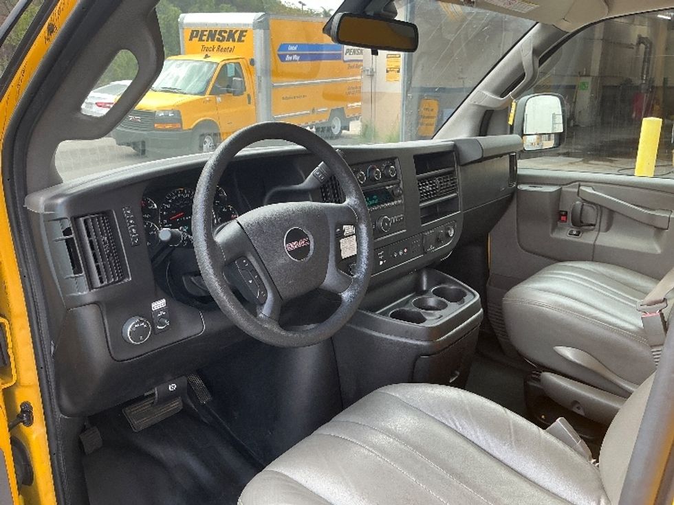 Light Duty Box Truck-Light and Medium Duty Trucks-GMC-2021-Savana G33503-San Diego-CA-115,291\n\t\tmiles-$ 24,750 - Image 17