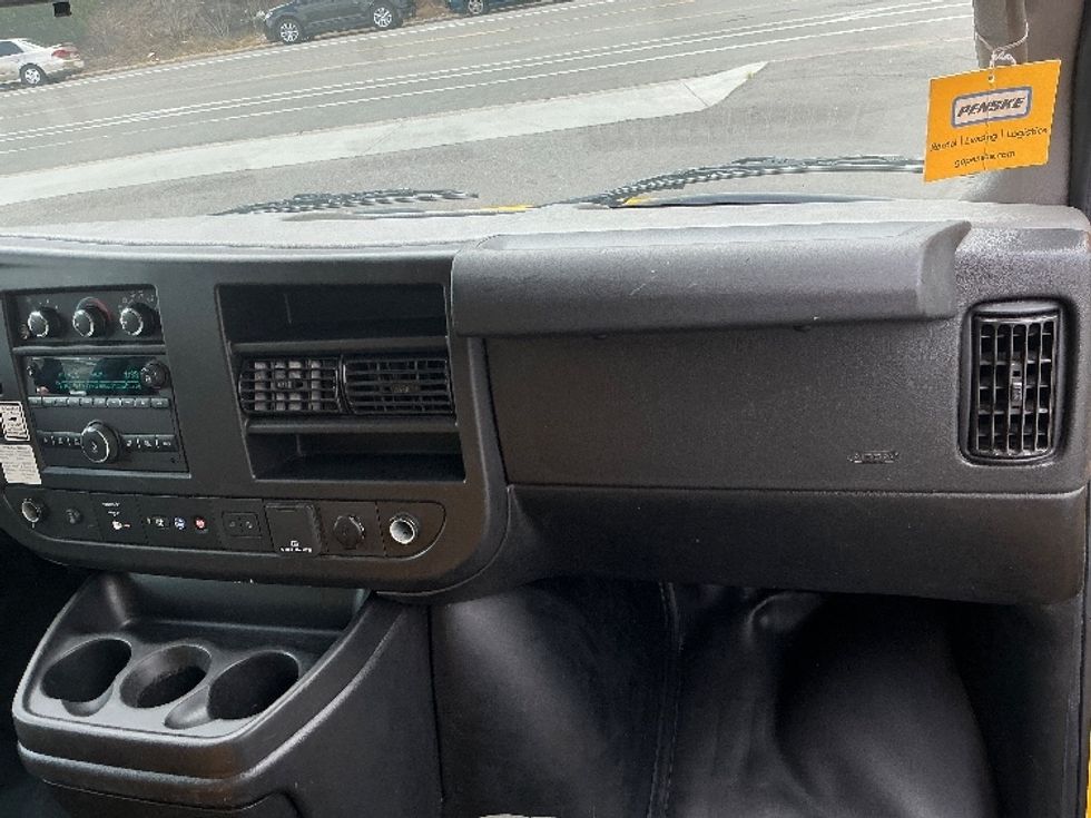 Light Duty Box Truck-Light and Medium Duty Trucks-GMC-2021-Savana G33503-San Diego-CA-115,291\n\t\tmiles-$ 24,750 - Image 21