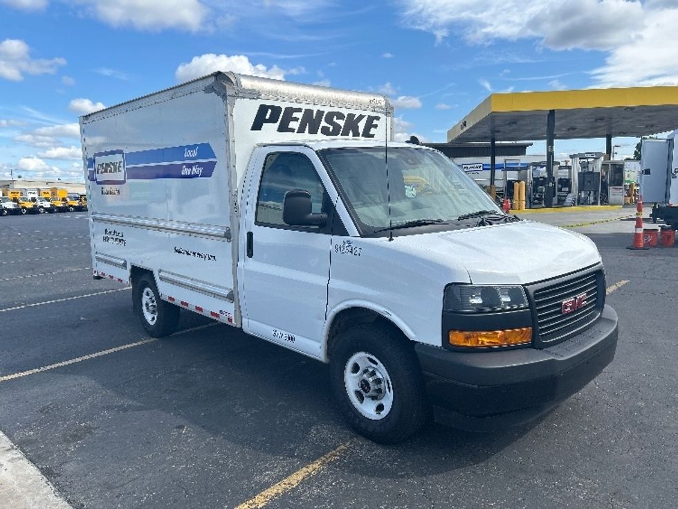 Light Duty Box Truck-Light and Medium Duty Trucks-GMC-2021-Savana G33503-Santa Ana-CA-56,348\n\t\tmiles-$ 33,000 - Image 3