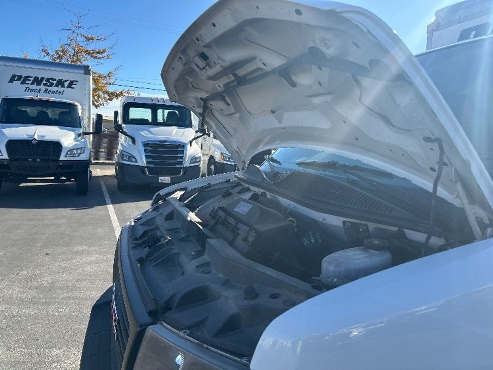 Light Duty Box Truck-Light and Medium Duty Trucks-GMC-2021-Savana G33503-Santa Maria-CA-117,946\n\t\tmiles-$ 28,000 - Image 24