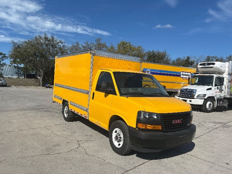 Light Duty Box Truck-Light and Medium Duty Trucks-GMC-2021-Savana G33503-Sarasota-FL-110,919\n\t\tmiles-$ 26,250 - Image 1