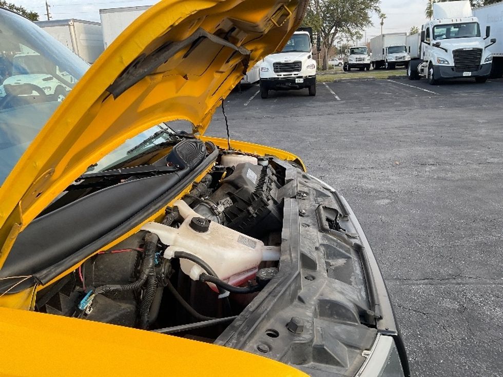 Light Duty Box Truck-Light and Medium Duty Trucks-GMC-2021-Savana G33503-Sarasota-FL-110,919\n\t\tmiles-$ 26,250 - Image 23