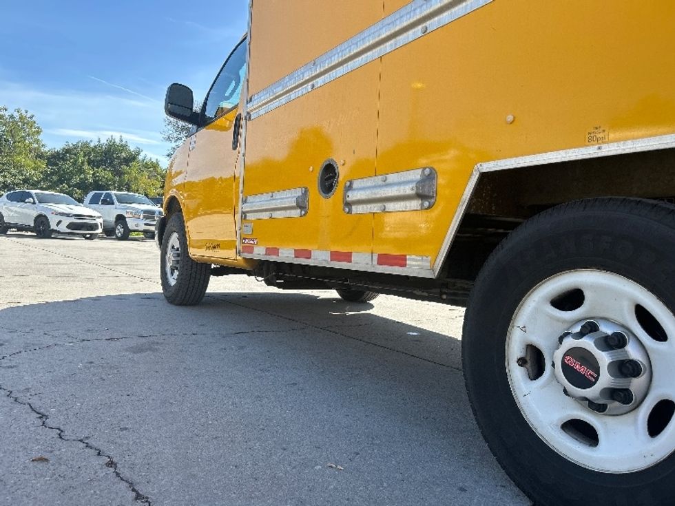 Light Duty Box Truck-Light and Medium Duty Trucks-GMC-2021-Savana G33503-Sarasota-FL-110,919\n\t\tmiles-$ 26,250 - Image 5