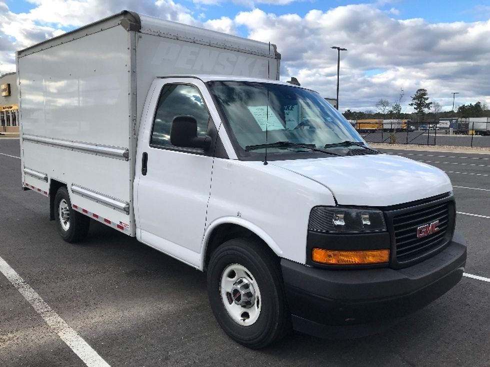 Light Duty Box Truck-Light and Medium Duty Trucks-GMC-2021-Savana G33503-Shreveport-LA-101,244\n\t\tmiles-$ 28,750 - Image 1