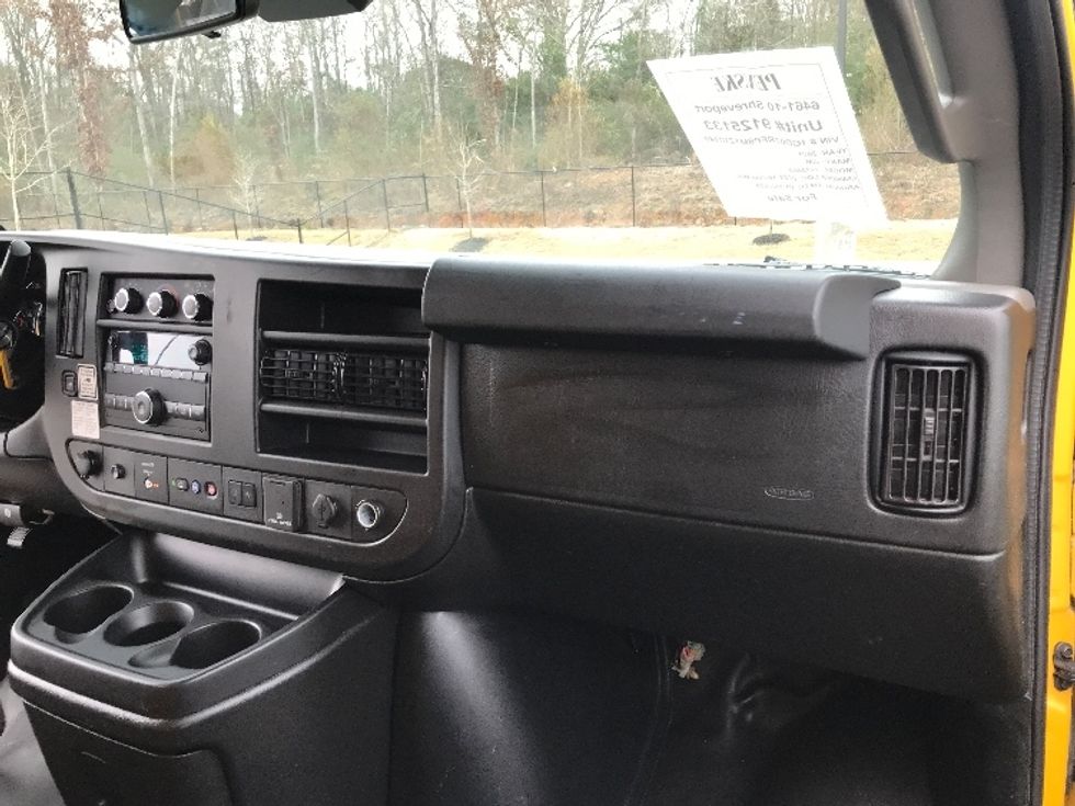 Light Duty Box Truck-Light and Medium Duty Trucks-GMC-2021-Savana G33503-Shreveport-LA-105,533\n\t\tmiles-$ 25,750 - Image 20