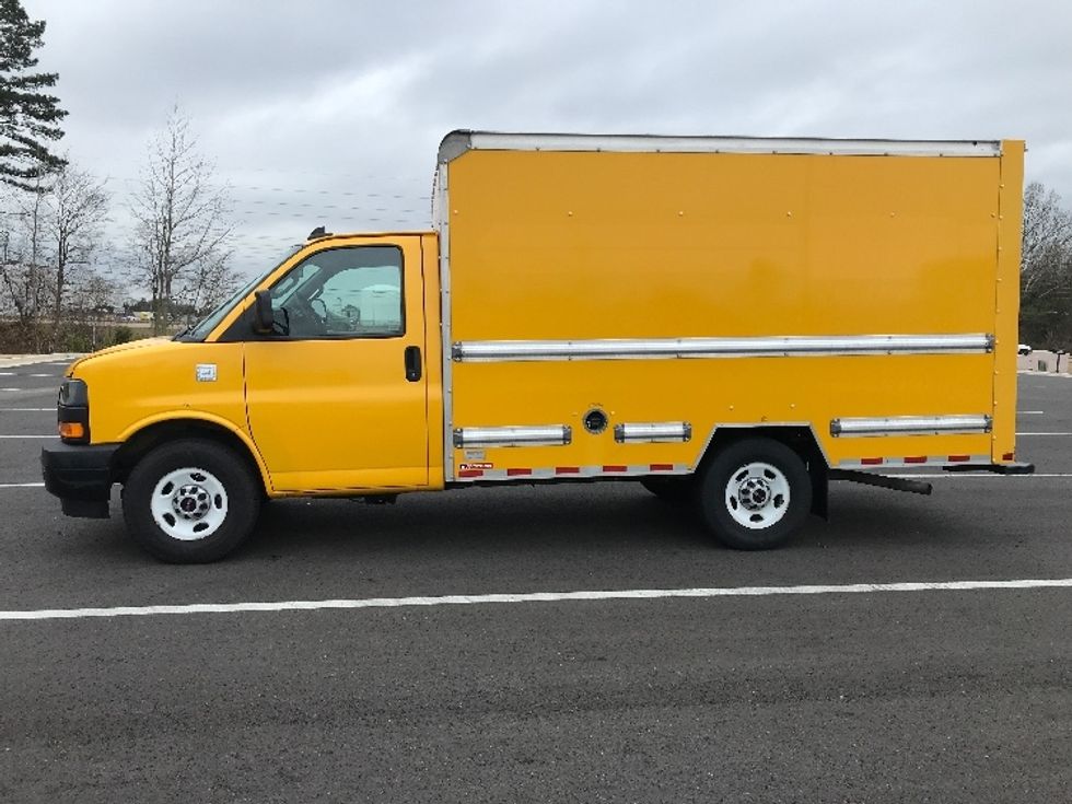Light Duty Box Truck-Light and Medium Duty Trucks-GMC-2021-Savana G33503-Shreveport-LA-105,533\n\t\tmiles-$ 25,750 - Image 4