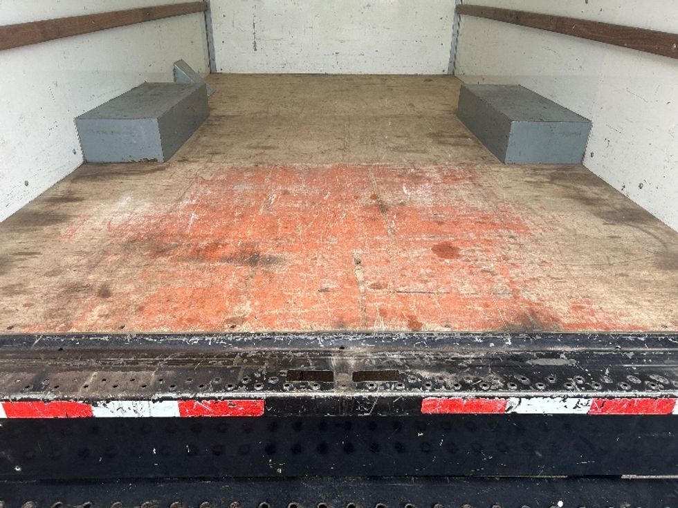 Light Duty Box Truck-Light and Medium Duty Trucks-GMC-2021-Savana G33503-Sioux Falls-SD-114,981\n\t\tmiles-$ 24,500 - Image 10