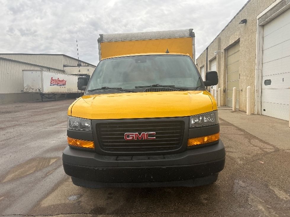 Light Duty Box Truck-Light and Medium Duty Trucks-GMC-2021-Savana G33503-Sioux Falls-SD-114,981\n\t\tmiles-$ 24,500 - Image 2