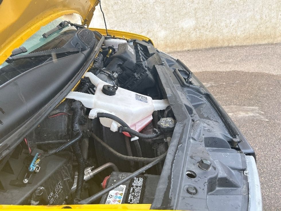 Light Duty Box Truck-Light and Medium Duty Trucks-GMC-2021-Savana G33503-Sioux Falls-SD-114,981\n\t\tmiles-$ 24,500 - Image 24