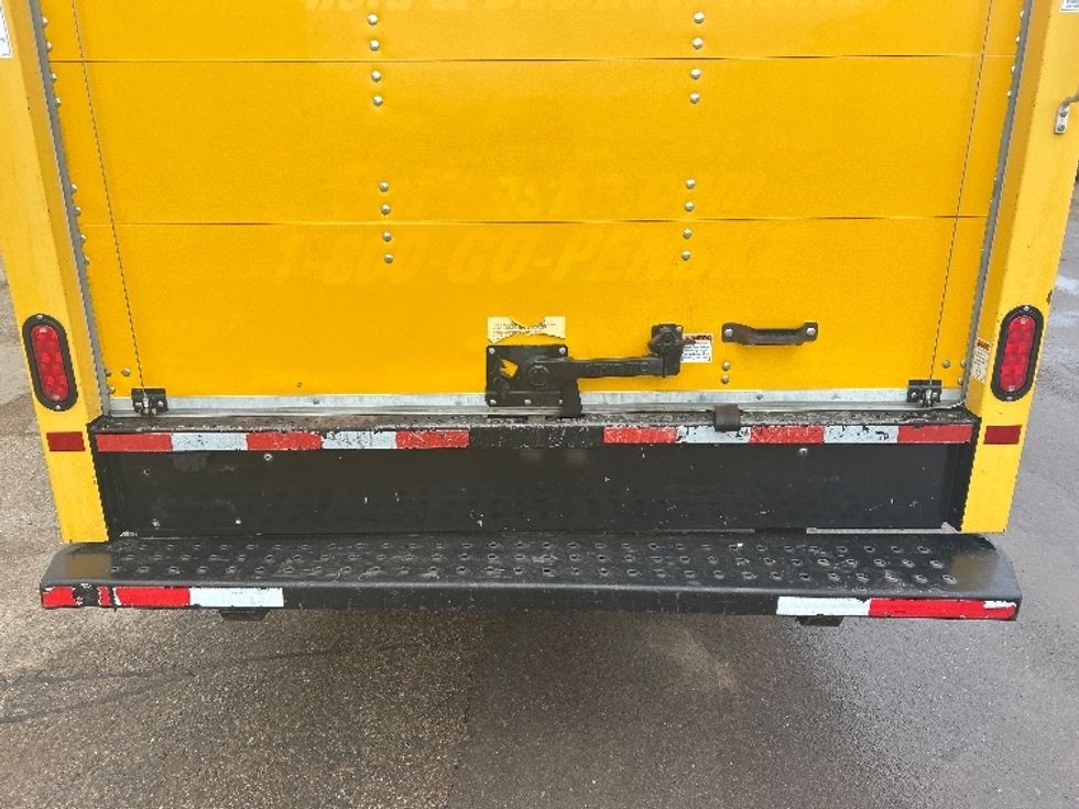 Light Duty Box Truck-Light and Medium Duty Trucks-GMC-2021-Savana G33503-Sioux Falls-SD-114,981\n\t\tmiles-$ 24,500 - Image 26