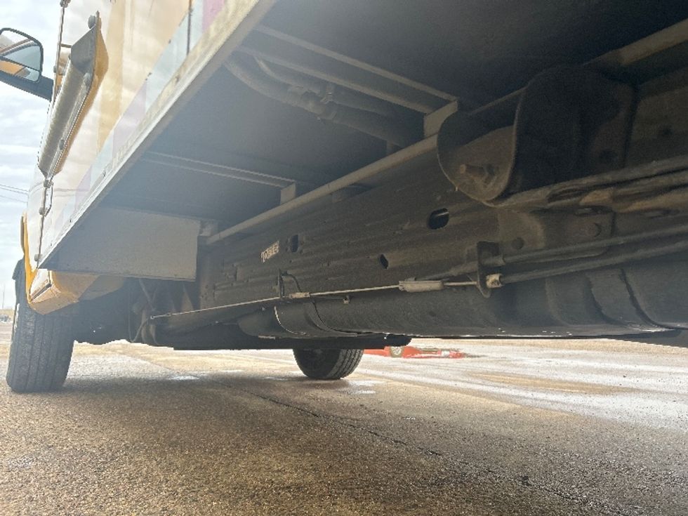 Light Duty Box Truck-Light and Medium Duty Trucks-GMC-2021-Savana G33503-Sioux Falls-SD-114,981\n\t\tmiles-$ 24,500 - Image 5