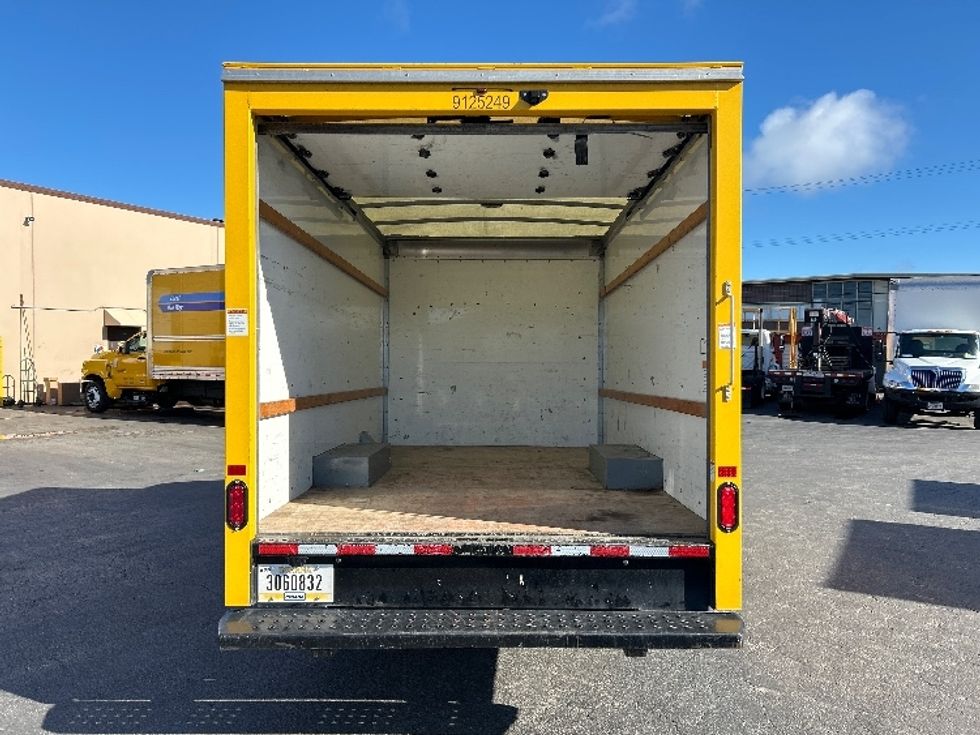 Light Duty Box Truck-Light and Medium Duty Trucks-GMC-2021-Savana G33503-South San Francisco-CA-119,451\n\t\tmiles-$ 25,250 - Image 8
