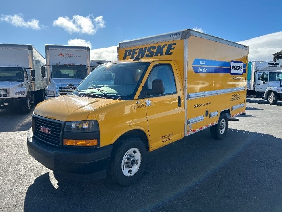 Light Duty Box Truck-Light and Medium Duty Trucks-GMC-2021-Savana G33503-South San Francisco-CA-119,451\n\t\tmiles-$ 25,250 - Image 3
