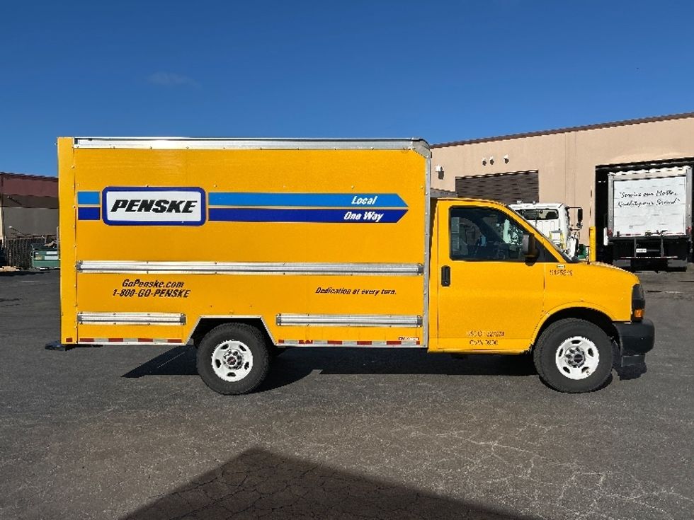 Light Duty Box Truck-Light and Medium Duty Trucks-GMC-2021-Savana G33503-South San Francisco-CA-119,451\n\t\tmiles-$ 25,250 - Image 14