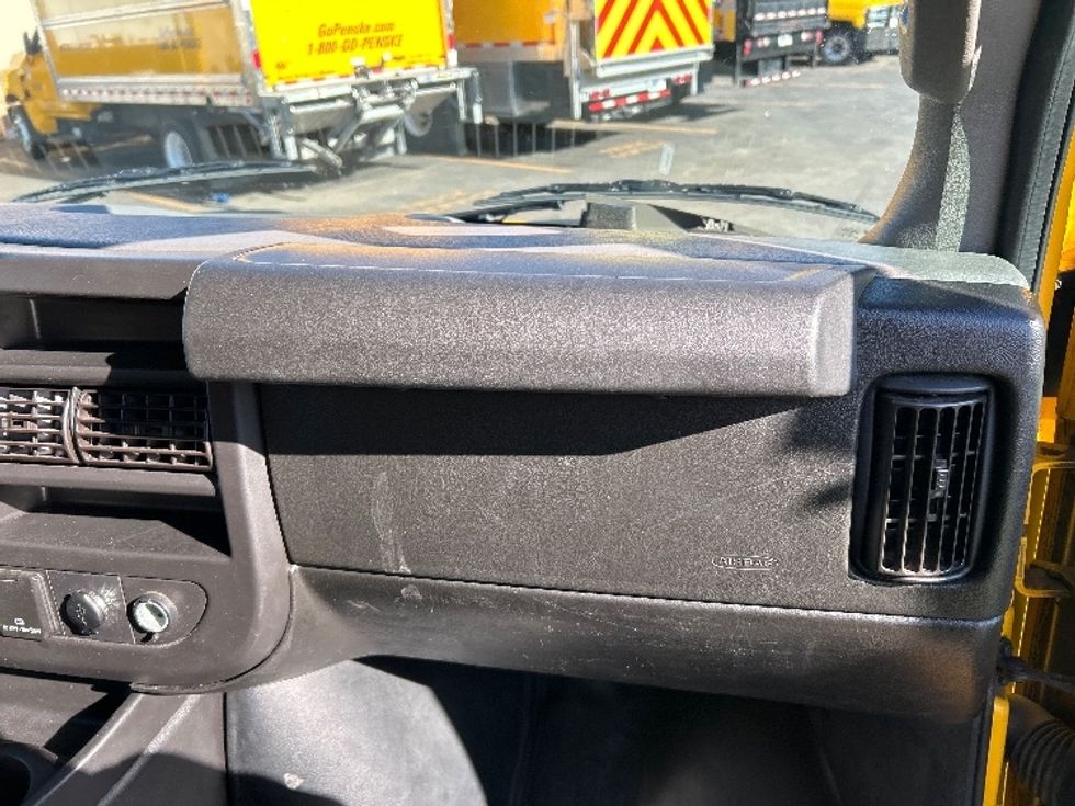 Light Duty Box Truck-Light and Medium Duty Trucks-GMC-2021-Savana G33503-South San Francisco-CA-119,451\n\t\tmiles-$ 25,250 - Image 20