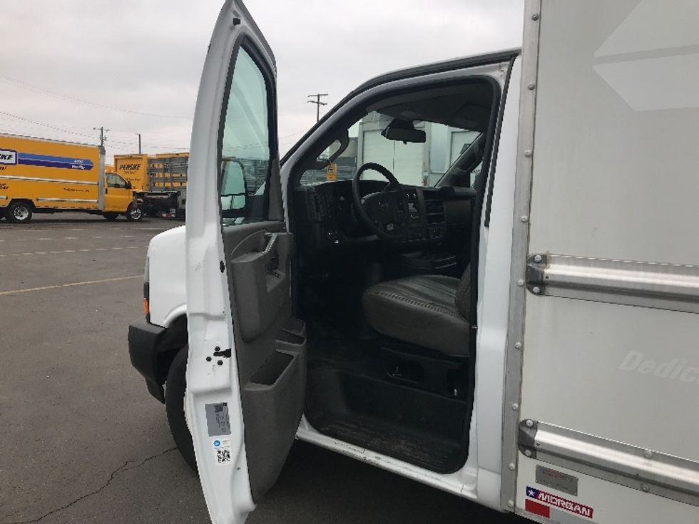 Light Duty Box Truck-Light and Medium Duty Trucks-GMC-2021-Savana G33503-Spokane Valley-WA-109,292\n\t\tmiles-$ 29,000 - Image 14