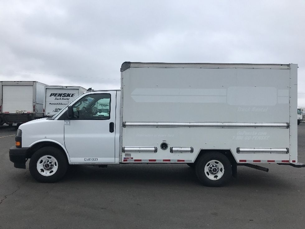 Light Duty Box Truck-Light and Medium Duty Trucks-GMC-2021-Savana G33503-Spokane Valley-WA-109,292\n\t\tmiles-$ 29,000 - Image 4