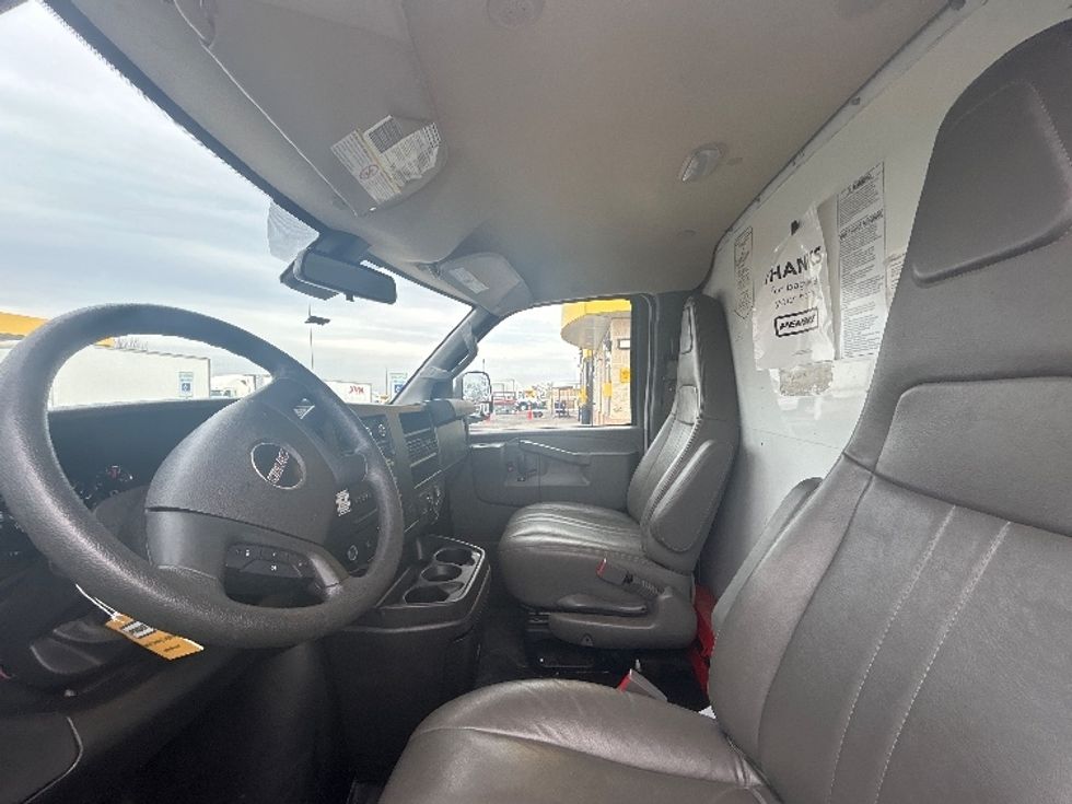Light Duty Box Truck-Light and Medium Duty Trucks-GMC-2021-Savana G33503-Springfield-MO-118,979\n\t\tmiles-$ 26,500 - Image 16