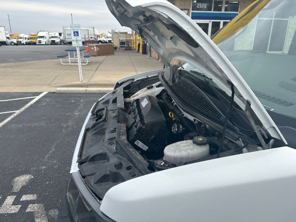 Light Duty Box Truck-Light and Medium Duty Trucks-GMC-2021-Savana G33503-Springfield-MO-118,979\n\t\tmiles-$ 26,500 - Image 20