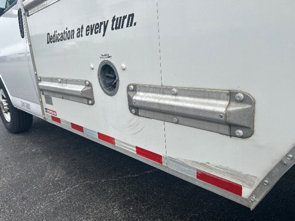 Light Duty Box Truck-Light and Medium Duty Trucks-GMC-2021-Savana G33503-Springfield-MO-118,979\n\t\tmiles-$ 26,500 - Image 21