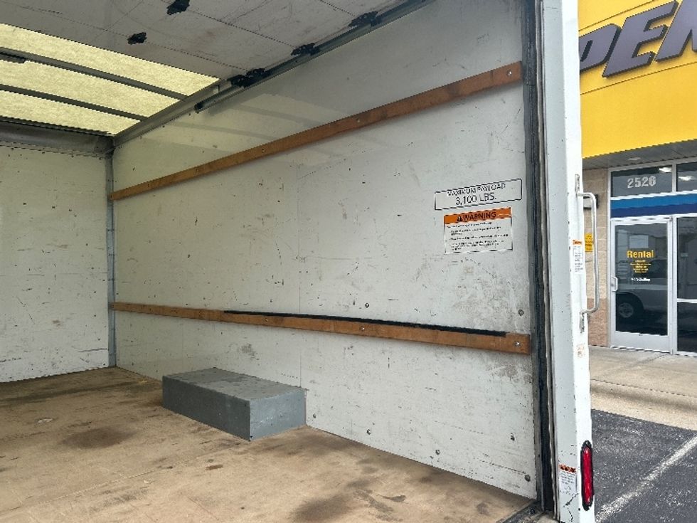 Light Duty Box Truck-Light and Medium Duty Trucks-GMC-2021-Savana G33503-Springfield-MO-118,979\n\t\tmiles-$ 26,500 - Image 9