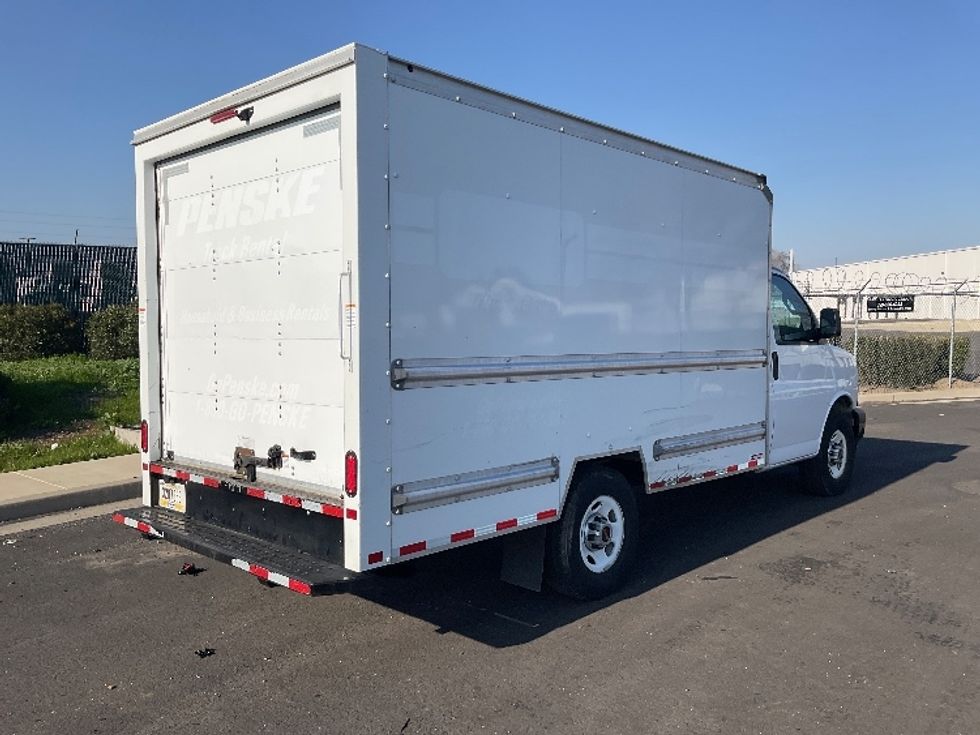 Light Duty Box Truck-Light and Medium Duty Trucks-GMC-2021-Savana G33503-Stockton-CA-109,209\n\t\tmiles-$ 29,000 - Image 11