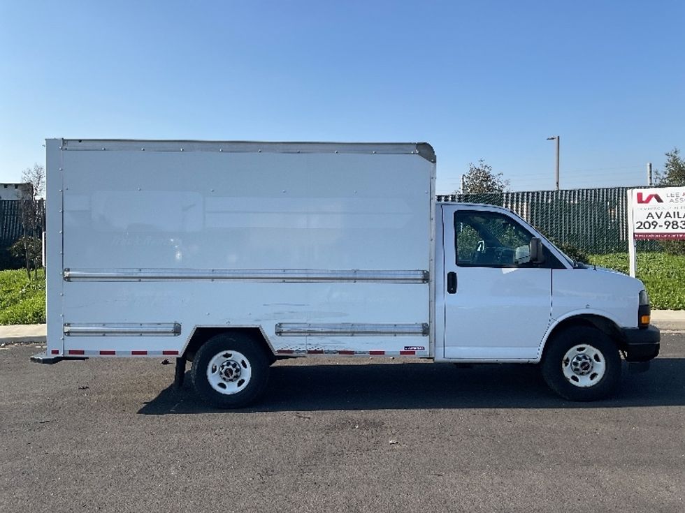 Light Duty Box Truck-Light and Medium Duty Trucks-GMC-2021-Savana G33503-Stockton-CA-109,209\n\t\tmiles-$ 29,000 - Image 13