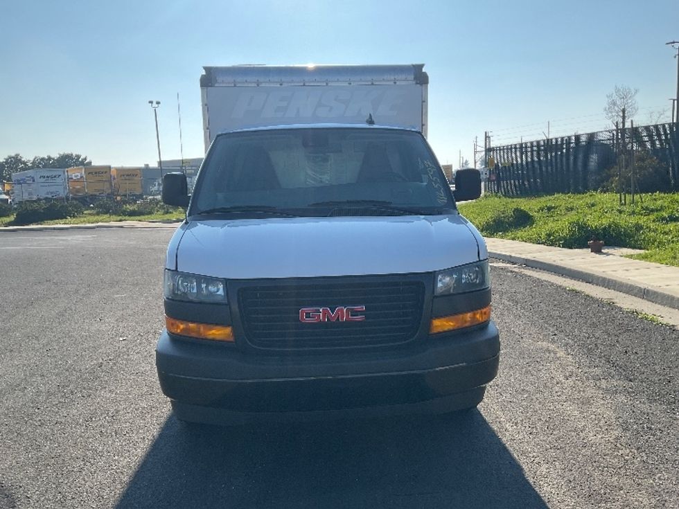 Light Duty Box Truck-Light and Medium Duty Trucks-GMC-2021-Savana G33503-Stockton-CA-109,209\n\t\tmiles-$ 29,000 - Image 2