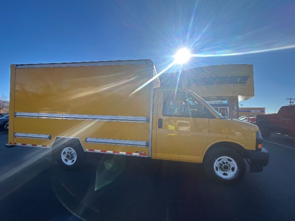 Light Duty Box Truck-Light and Medium Duty Trucks-GMC-2021-Savana G33503-Sun Valley-CA-103,032\n\t\tmiles-$ 27,250 - Image 15
