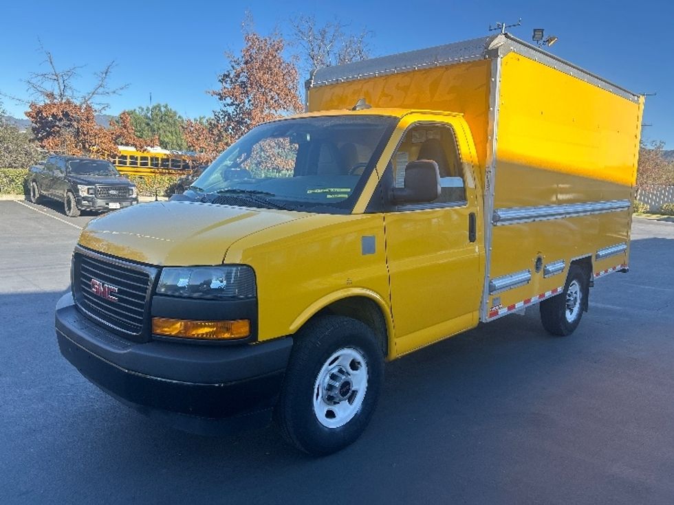 Light Duty Box Truck-Light and Medium Duty Trucks-GMC-2021-Savana G33503-Sun Valley-CA-103,032\n\t\tmiles-$ 27,250 - Image 3