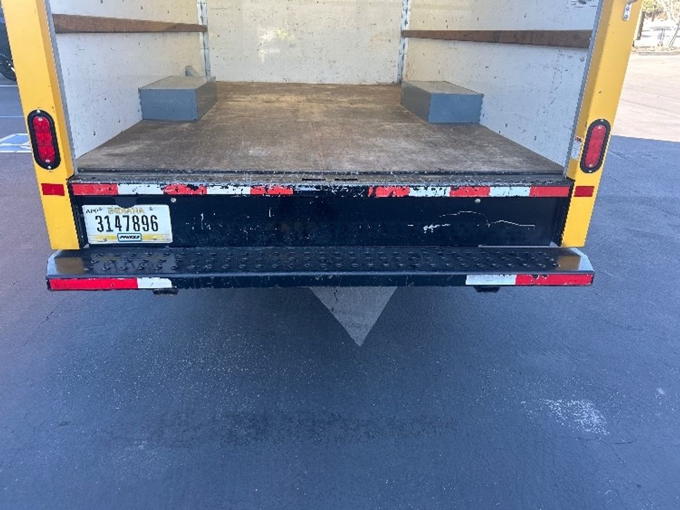 Light Duty Box Truck-Light and Medium Duty Trucks-GMC-2021-Savana G33503-Sun Valley-CA-103,032\n\t\tmiles-$ 27,250 - Image 9