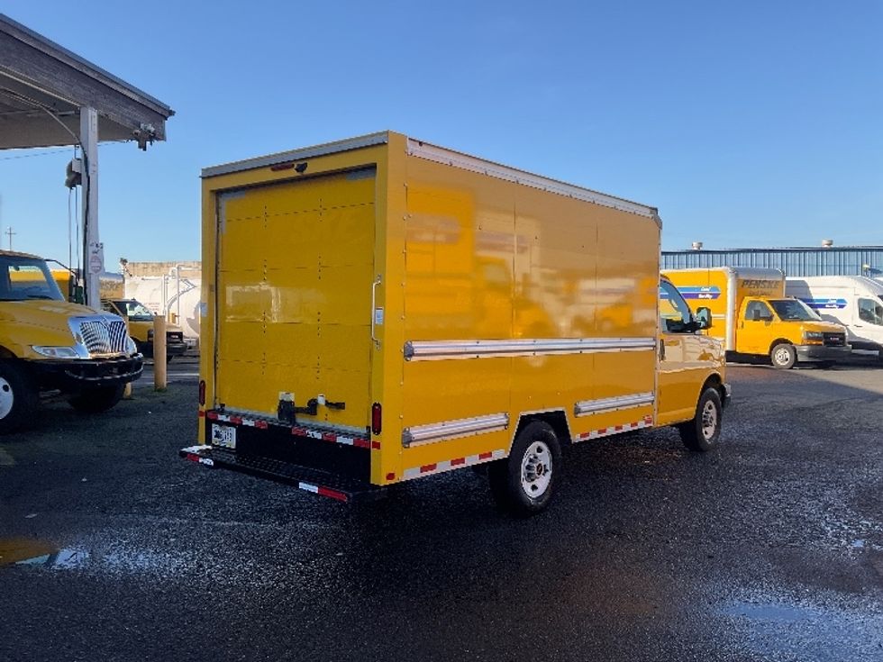 Light Duty Box Truck-Light and Medium Duty Trucks-GMC-2021-Savana G33503-Tacoma-WA-105,523\n\t\tmiles-$ 27,000 - Image 12
