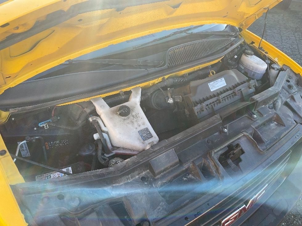 Light Duty Box Truck-Light and Medium Duty Trucks-GMC-2021-Savana G33503-Tacoma-WA-105,523\n\t\tmiles-$ 27,000 - Image 22