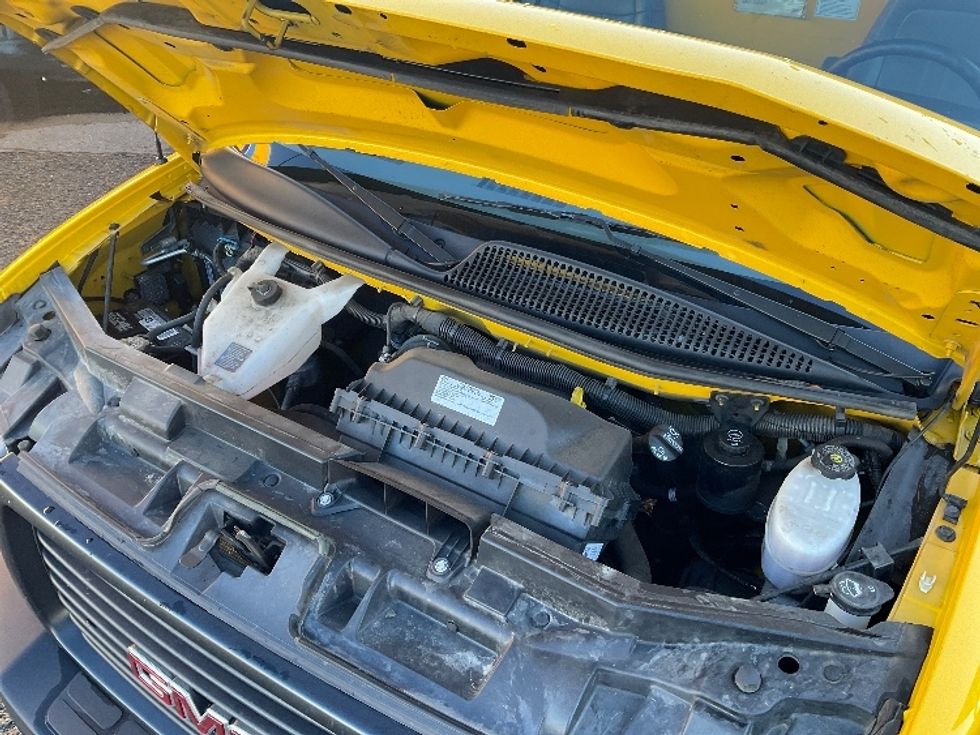 Light Duty Box Truck-Light and Medium Duty Trucks-GMC-2021-Savana G33503-Tacoma-WA-105,523\n\t\tmiles-$ 27,000 - Image 23