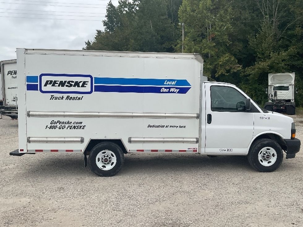 Light Duty Box Truck-Light and Medium Duty Trucks-GMC-2021-Savana G33503-Tacoma-WA-115,114\n\t\tmiles-$ 28,000 - Image 14