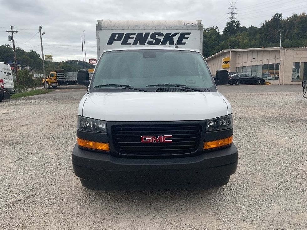 Light Duty Box Truck-Light and Medium Duty Trucks-GMC-2021-Savana G33503-Tacoma-WA-115,114\n\t\tmiles-$ 28,000 - Image 2