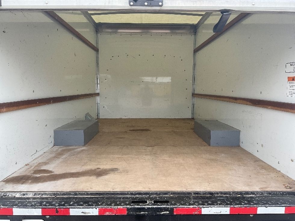 Light Duty Box Truck-Light and Medium Duty Trucks-GMC-2021-Savana G33503-Tacoma-WA-115,114\n\t\tmiles-$ 28,000 - Image 8