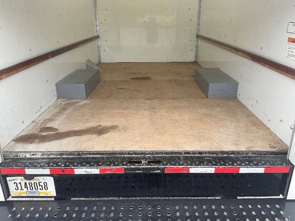 Light Duty Box Truck-Light and Medium Duty Trucks-GMC-2021-Savana G33503-Tacoma-WA-115,114\n\t\tmiles-$ 28,000 - Image 9