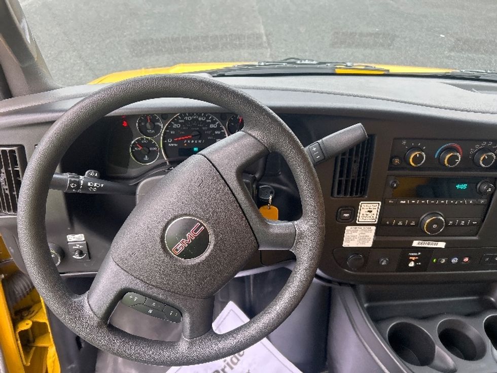 Light Duty Box Truck-Light and Medium Duty Trucks-GMC-2021-Savana G33503-Tallahassee-FL-99,148\n\t\tmiles-$ 27,750 - Image 18