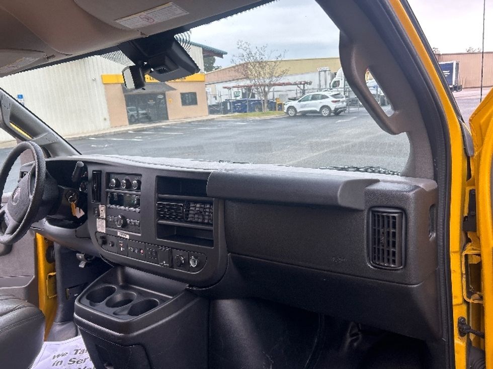Light Duty Box Truck-Light and Medium Duty Trucks-GMC-2021-Savana G33503-Tallahassee-FL-99,148\n\t\tmiles-$ 27,750 - Image 21