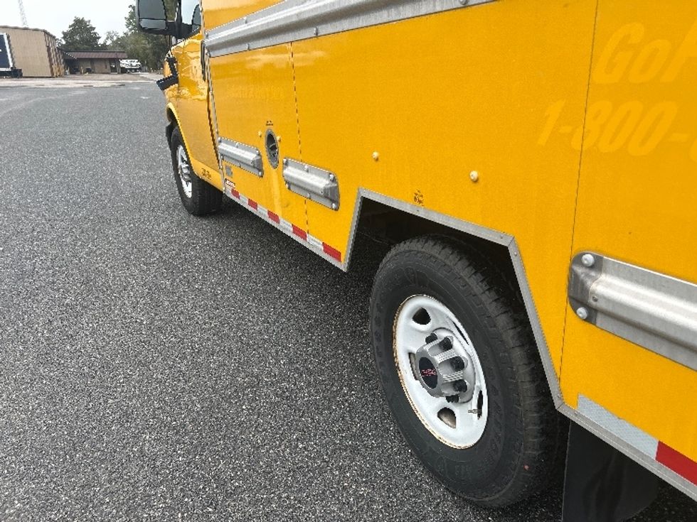 Light Duty Box Truck-Light and Medium Duty Trucks-GMC-2021-Savana G33503-Tallahassee-FL-99,148\n\t\tmiles-$ 27,750 - Image 5
