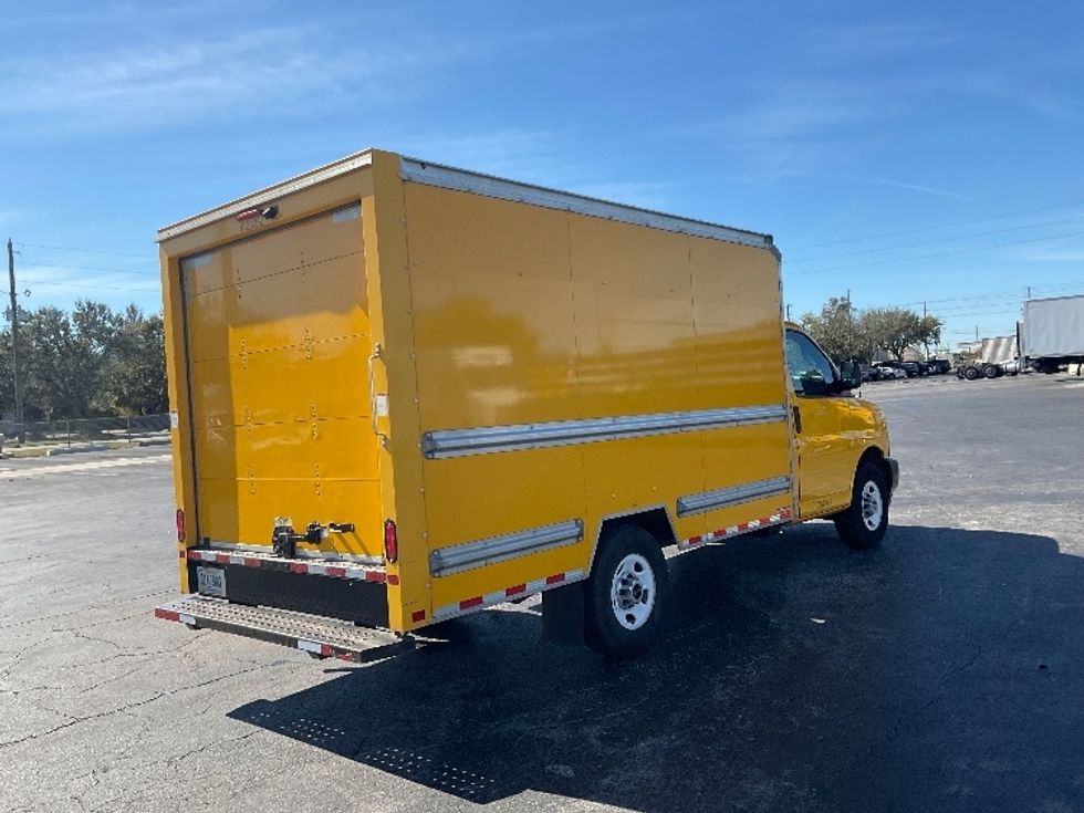 Light Duty Box Truck-Light and Medium Duty Trucks-GMC-2021-Savana G33503-Tampa-FL-111,913\n\t\tmiles-$ 25,500 - Image 12