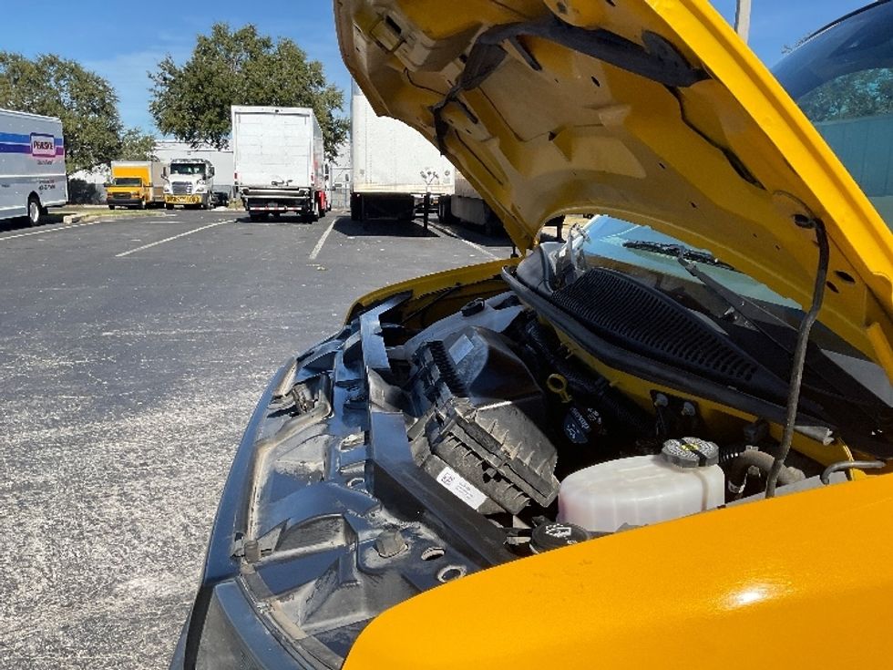 Light Duty Box Truck-Light and Medium Duty Trucks-GMC-2021-Savana G33503-Tampa-FL-111,913\n\t\tmiles-$ 25,500 - Image 23