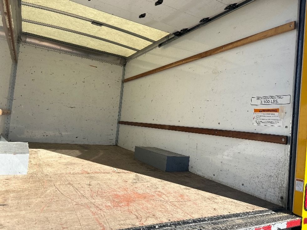 Light Duty Box Truck-Light and Medium Duty Trucks-GMC-2021-Savana G33503-Torrance-CA-101,120\n\t\tmiles-$ 22,000 - Image 12